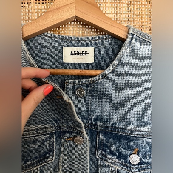 AGOLDE Leo Frayed Crop Denim Vest - Picture 10 of 12